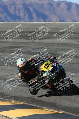 media/Mar-21-2025-CVMA Friday Practice (Fri) [[30cd4fe323]]/3-Racer 2/Session 2 (Bowl)/